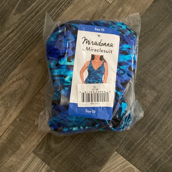 Miradonna by Miraclesuit Ladies' Swimsuit - Picture 5 of 5